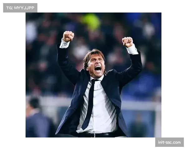 战术板揭秘：镜头给到孔蒂，他在板上清晰标出了对手肋部空当